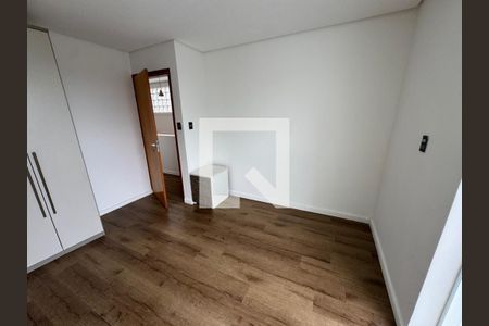 Quarto de casa para alugar com 2 quartos, 80m² em Jardim Araruama, Cotia