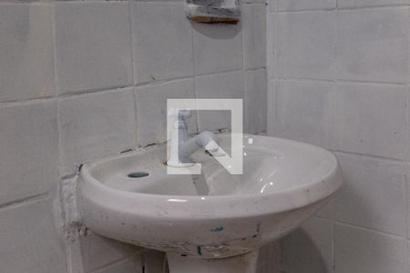 Banheiro de casa para alugar com 1 quarto, 40m² em Jardim Santa Maria, Guarulhos