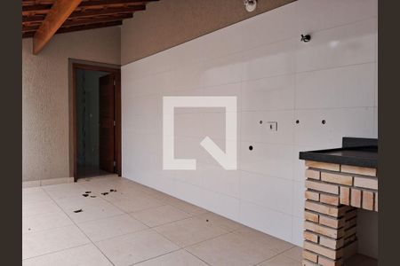 Casa à venda com 3 quartos, 180m² em Parque Sao Domingos, São Paulo