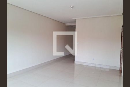 Casa à venda com 3 quartos, 180m² em Parque Sao Domingos, São Paulo
