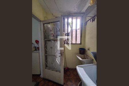 Área de Serviço  de casa à venda com 2 quartos, 100m² em Vila Heliopolis, São Paulo