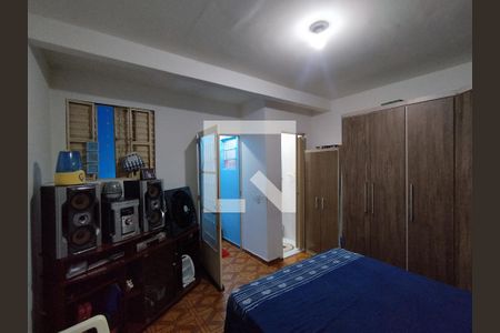 Suíte  de casa à venda com 2 quartos, 100m² em Vila Heliopolis, São Paulo