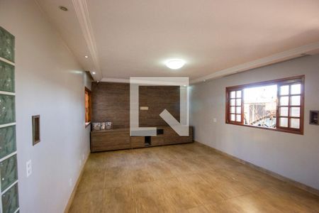 Casa para alugar com 3 quartos, 120m² em Conjunto 04, Brasília