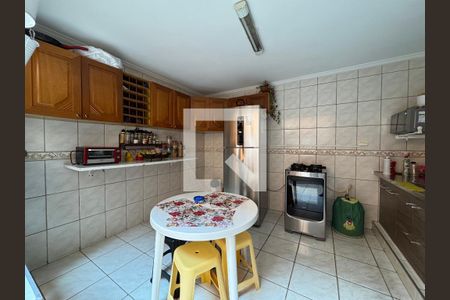 Cozinha de casa para alugar com 3 quartos, 166m² em Vila Yara, Osasco