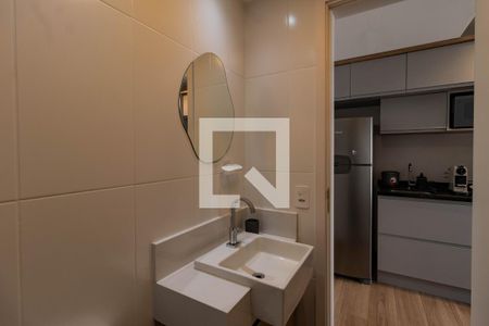 Banheiro de kitnet/studio para alugar com 1 quarto, 26m² em Perdizes, São Paulo