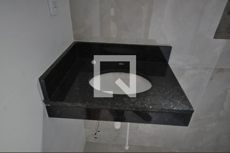 Banheiro de apartamento para alugar com 1 quarto, 28m² em Jardim Jacana, São Paulo