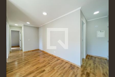 Sala de apartamento para alugar com 3 quartos, 70m² em Km 18, Osasco