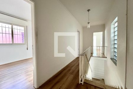 Corredor de casa para alugar com 3 quartos, 240m² em Vila Alexandria, São Paulo