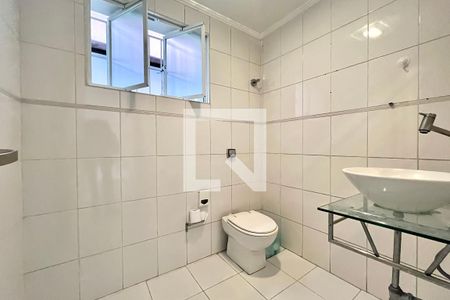 Lavabo de casa para alugar com 3 quartos, 240m² em Vila Alexandria, São Paulo