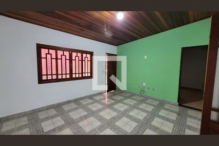 Sala de casa para alugar com 3 quartos, 150m² em Morro Branco, Itaquaquecetuba