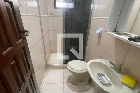 Banheiro de casa para alugar com 2 quartos, 49m² em Parque Duque, Duque de Caxias