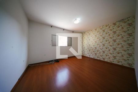Quarto 2 de casa para alugar com 2 quartos, 120m² em Parque Cisper, São Paulo
