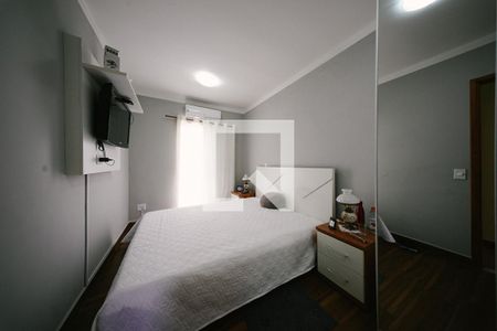 Suíte 1 de casa à venda com 2 quartos, 60m² em Vila Guilhermina, São Paulo