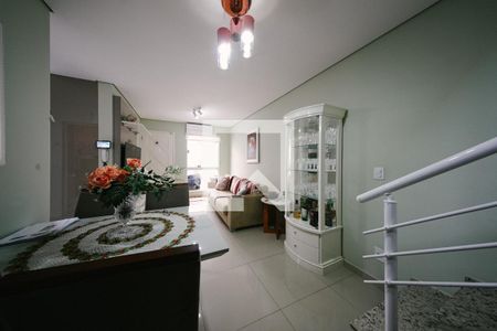 Sala de casa à venda com 2 quartos, 60m² em Vila Guilhermina, São Paulo