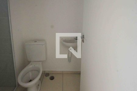 Banheiro de apartamento para alugar com 1 quarto, 39m² em Vila Granada, São Paulo