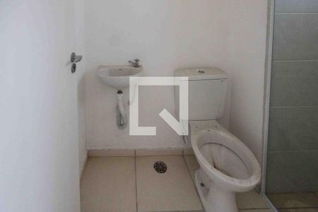 Banheiro de kitnet/studio para alugar com 1 quarto, 35m² em Vila Granada, São Paulo
