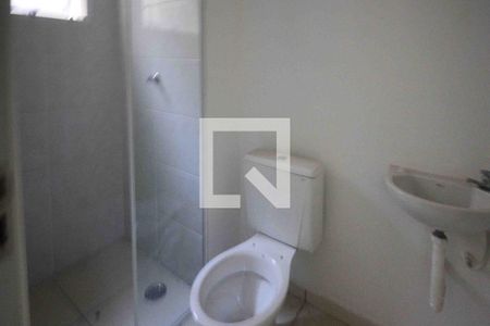 Banheiro de kitnet/studio para alugar com 1 quarto, 34m² em Vila Granada, São Paulo