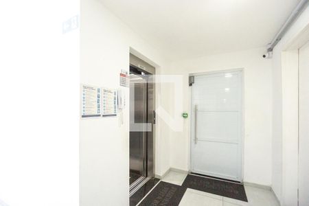 Hall do elevador de apartamento para alugar com 1 quarto, 36m² em Vila Granada, São Paulo