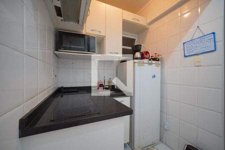 Cozinha de apartamento para alugar com 1 quarto, 30m² em Centro, Florianópolis