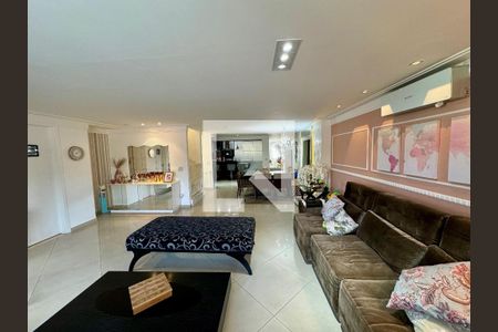 Casa à venda com 4 quartos, 450m² em Horto Florestal, São Paulo