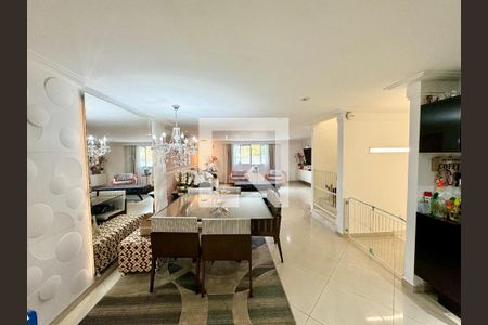 Casa à venda com 4 quartos, 450m² em Horto Florestal, São Paulo