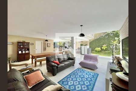 Casa à venda com 5 quartos, 400m² em Jardim do Golf I, Barueri