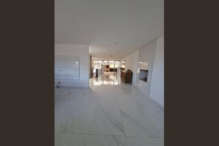 Casa à venda com 3 quartos, 235m² em Tremembé, São Paulo