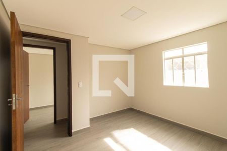 Quarto 1 de casa para alugar com 2 quartos, 115m² em Alto Boqueirão, Curitiba
