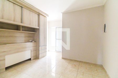 Suíte de casa para alugar com 3 quartos, 500m² em Vila Carmosina, São Paulo