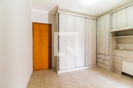 Suíte de casa para alugar com 3 quartos, 500m² em Vila Carmosina, São Paulo