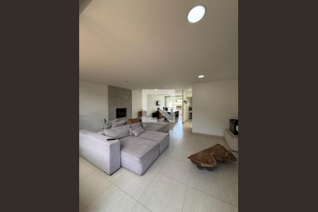 Casa à venda com 4 quartos, 235m² em Tremembé, São Paulo