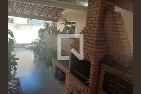 Casa à venda com 3 quartos, 260m² em Jardim Vivan, São Paulo