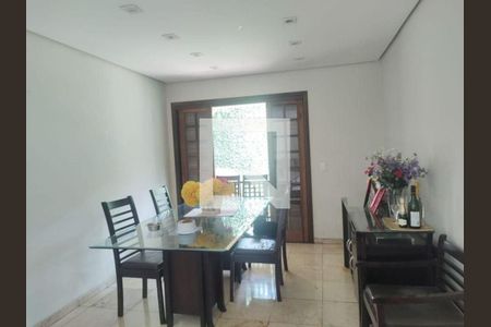 Casa à venda com 3 quartos, 220m² em Jardim Virginia Bianca, São Paulo