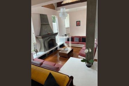 Casa à venda com 3 quartos, 312m² em Tremembé, São Paulo