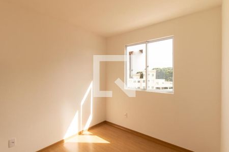 Quarto 2 de apartamento para alugar com 2 quartos, 60m² em Uberaba, Curitiba