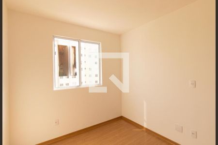 Apartamento para alugar com 2 quartos, 60m² em Uberaba, Curitiba