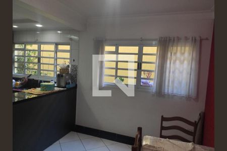 Casa à venda com 3 quartos, 206m² em Parque Nações Unidas, São Paulo