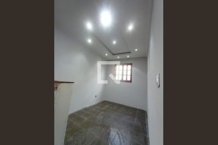 Sala de casa para alugar com 2 quartos, 70m² em Cerâmica, Nova Iguaçu