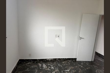Quarto 2 de apartamento para alugar com 2 quartos, 80m² em Anchieta, Nilópolis
