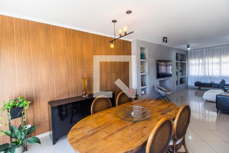 Sala  de casa de condomínio à venda com 2 quartos, 227m² em Parque Sinai, Santana de Parnaíba