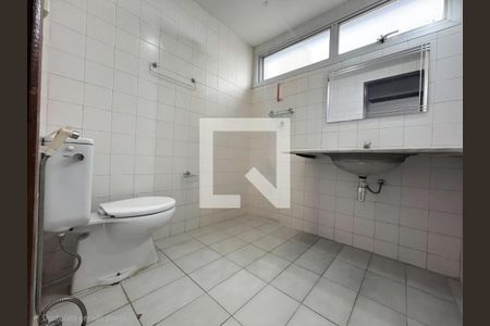 Banheiro de apartamento à venda com 1 quarto, 48m² em Bosque, Campinas
