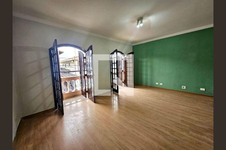 Casa à venda com 3 quartos, 170m² em Jardim Rosa Maria, São Paulo