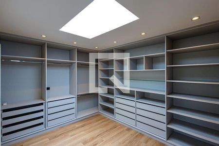 Casa à venda com 4 quartos, 400m² em Alphaville, Barueri