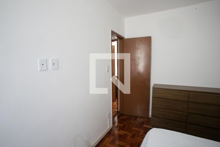 Quarto 1 de apartamento para alugar com 3 quartos, 59m² em Freguesia (jacarepaguá), Rio de Janeiro