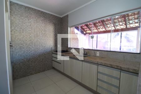 Cozinha  de casa para alugar com 2 quartos, 200m² em Ribeirânia, Ribeirão Preto