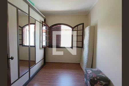 Casa à venda com 3 quartos, 174m² em Jardim Rosa Maria, São Paulo