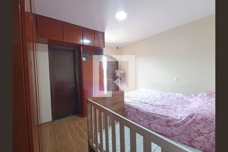 Casa à venda com 3 quartos, 174m² em Jardim Rosa Maria, São Paulo