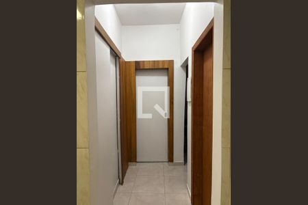 Corredor de casa para alugar com 2 quartos, 72m² em Posse, Nova Iguaçu