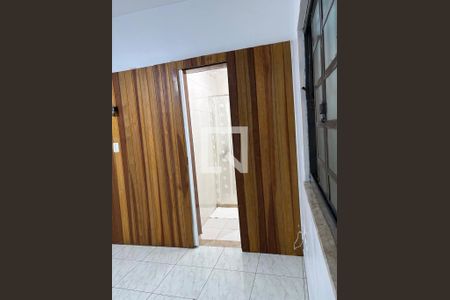 Quarto de casa para alugar com 2 quartos, 72m² em Posse, Nova Iguaçu