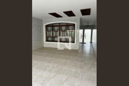 Casa à venda com 2 quartos, 225m² em Vila Ema, São Paulo